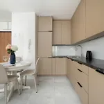 Stylish One Bedroom In By Renters Apartmán