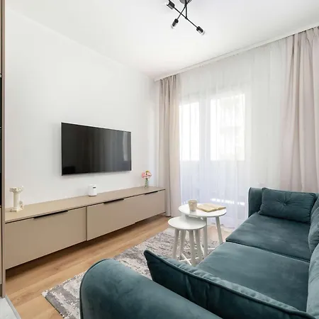 Stylish One Bedroom In By Renters アパート ヴロツワフ