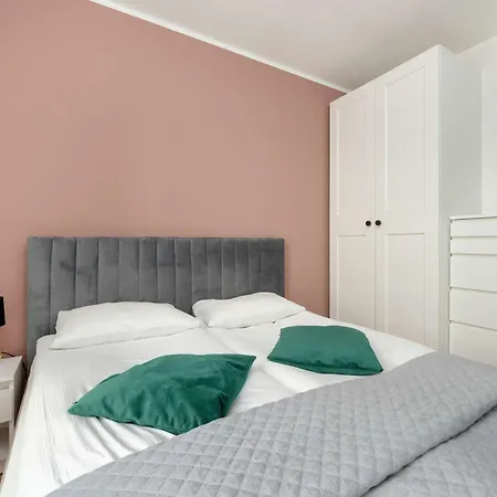 Apartman Stylish One Bedroom In By Renters Wrocław