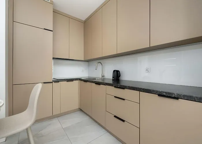 Stylish One Bedroom In By Renters Apartman *