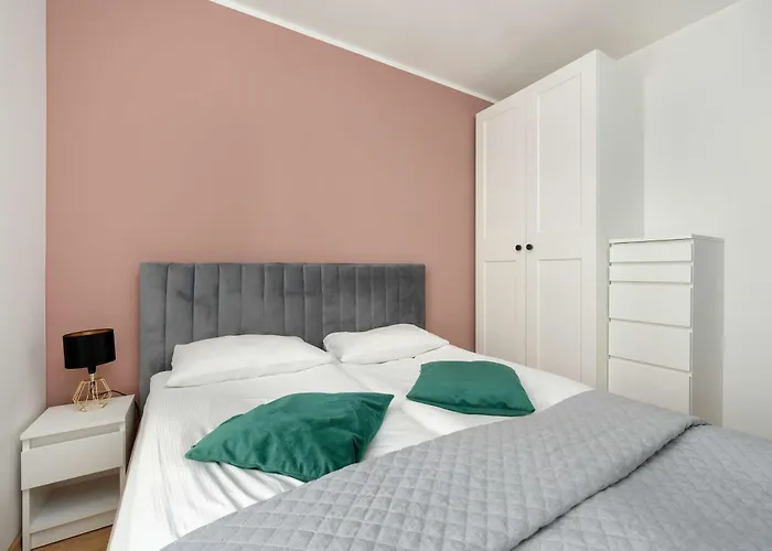 Apartman Stylish One Bedroom In By Renters Wrocław