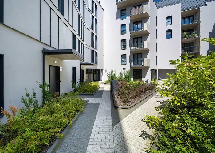 Stylish One Bedroom In By Renters *